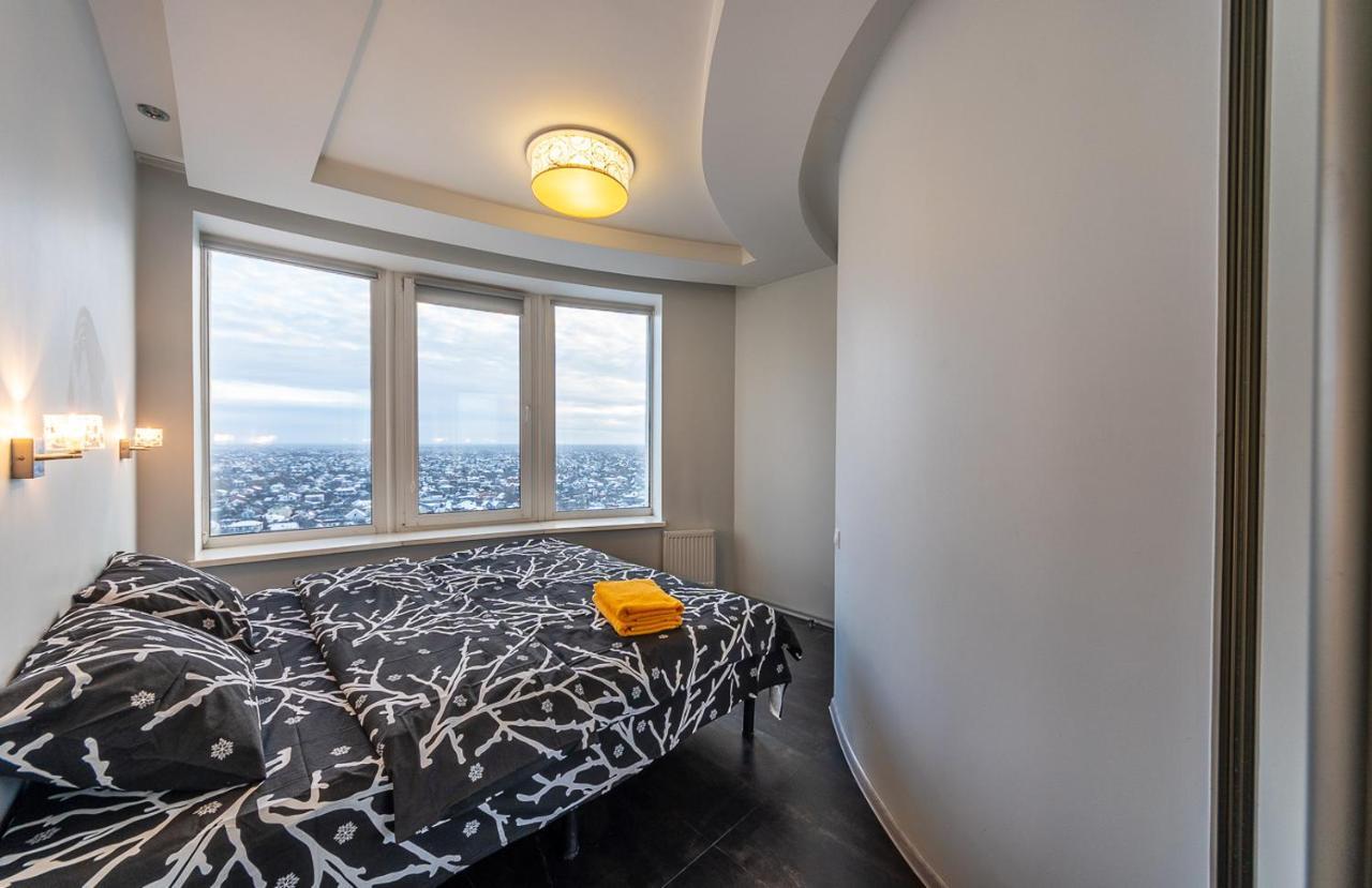 Luxury Apartment, Dniprovska Embankment26, Sokorki Kiev Exterior foto